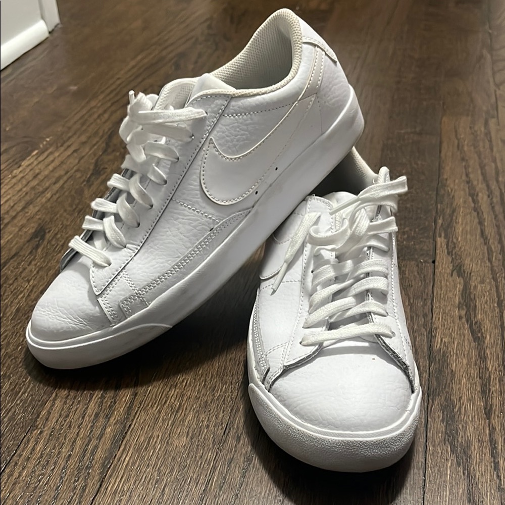 Nike Blazer Low ’77 Vintage White Sneakers - Size 10 (M)